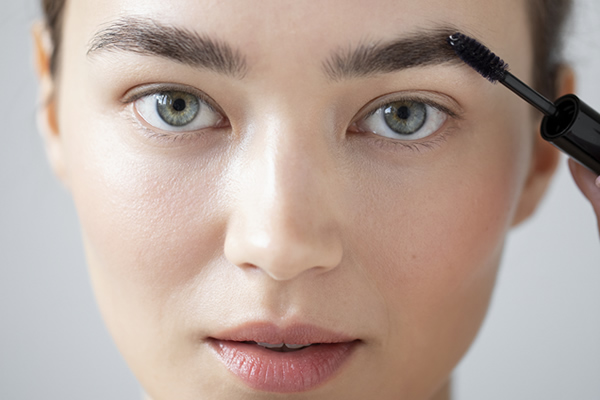 eyebrow-tinting-3